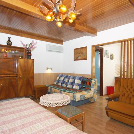 Apartments With A Parking Space Murter - 5103 Betina  Phòng bức ảnh